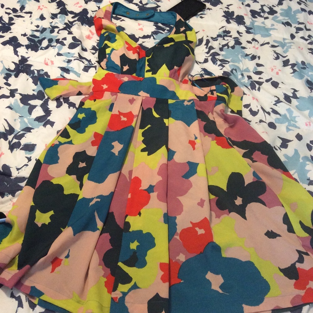 Jessica Simpson dress Gorgeous
